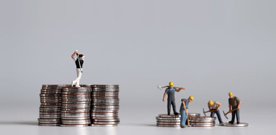 How socioeconomic inequalities shape reproductive norms